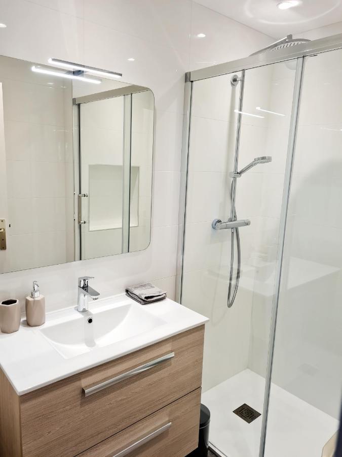 2P Entierement Climatise I Bien Insonorise I Wifi I A 300 M De La Mer I Restaurants Commerces Et Transports A 5Mn A Pied I Ideal 2 Personnes I Possibilite 4 Avec Canape Lit De Qualite I Tres Belle Douche Cagnes-sur-Mer Eksteriør bilde
